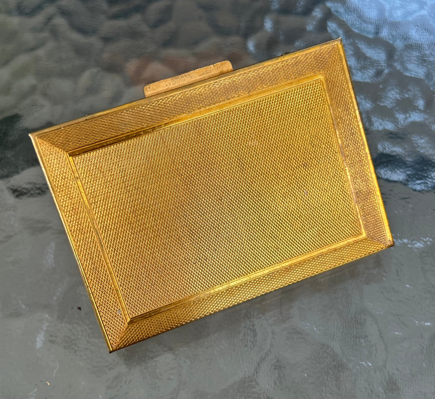 Vintage Gold Tone case, perfect for business cards