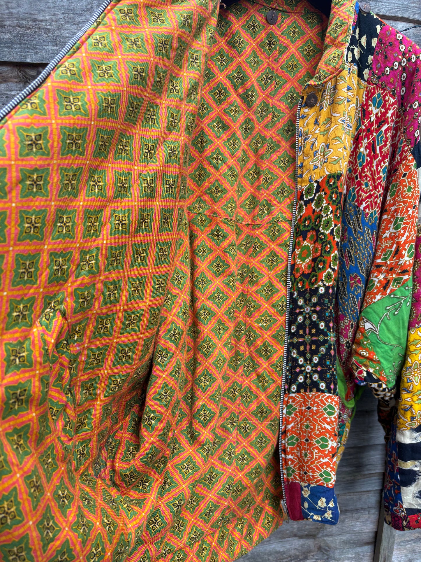 Amazing Vintage Jacket - Free Size
