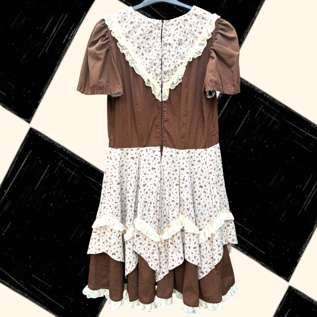 Vintage 70’s Brown and White Lace Dress - size 10-12 fit