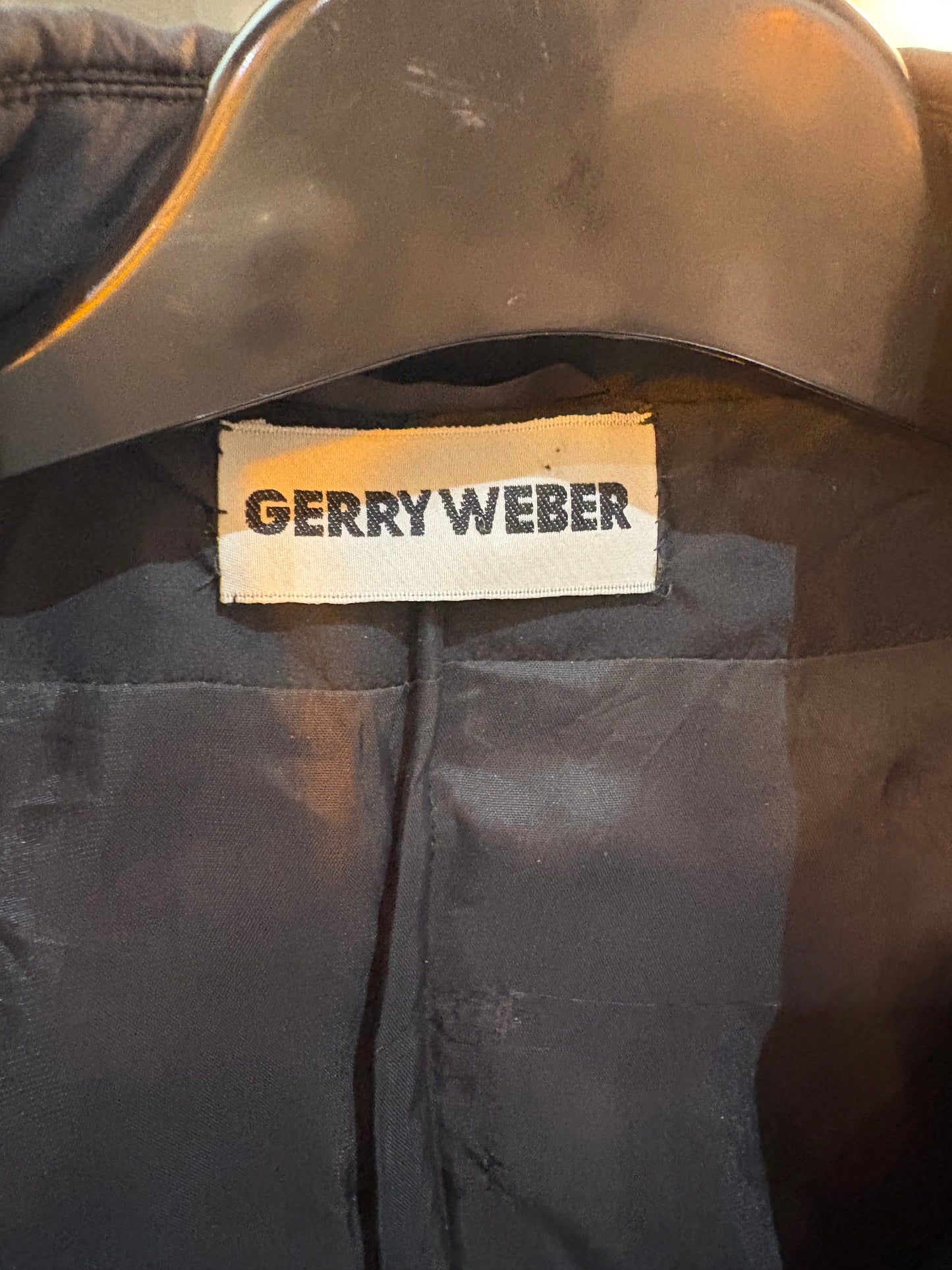 Gerry Webber 80’s Scarf Print Quilted Jacket - size M/L