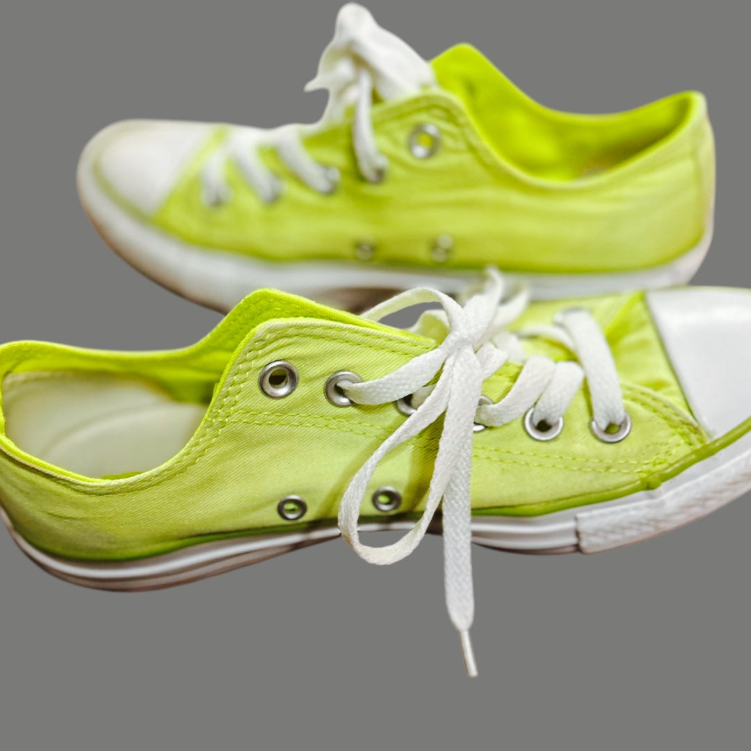 Converse Neon Yellow with appliqué detail - size 38 (5)