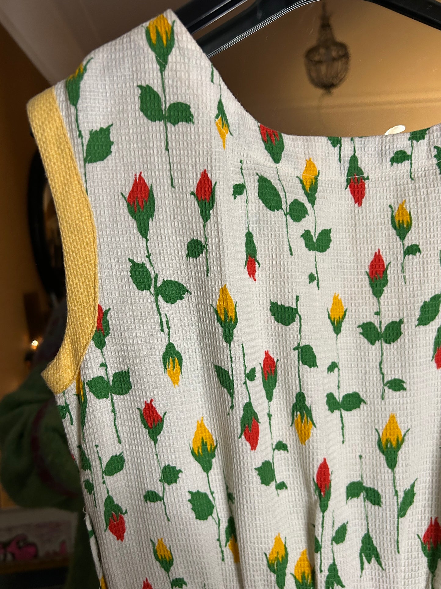 Rare 1940’s Waffle Fabric Tulip Dress - size 10