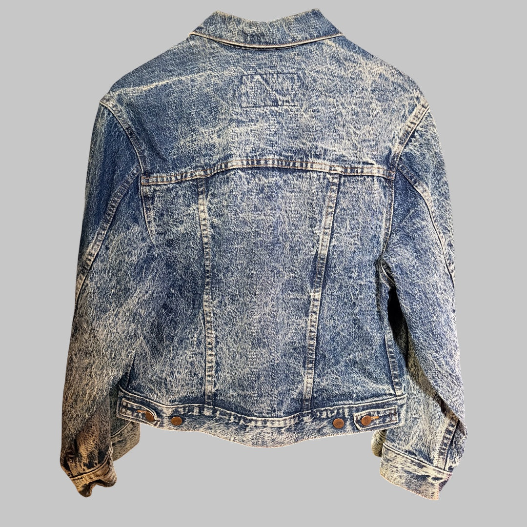 Insane 90’s Acid Wash Denim Jacket - size M/L (up to 16 fit)