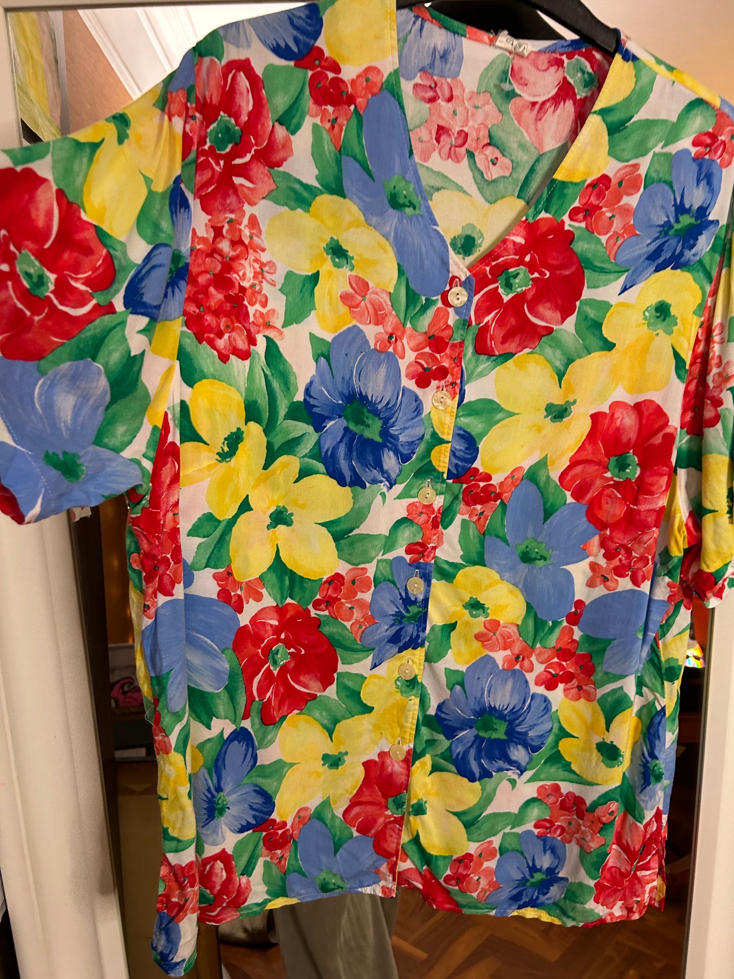 Vintage 90’s floral shirt - up to 18 fit