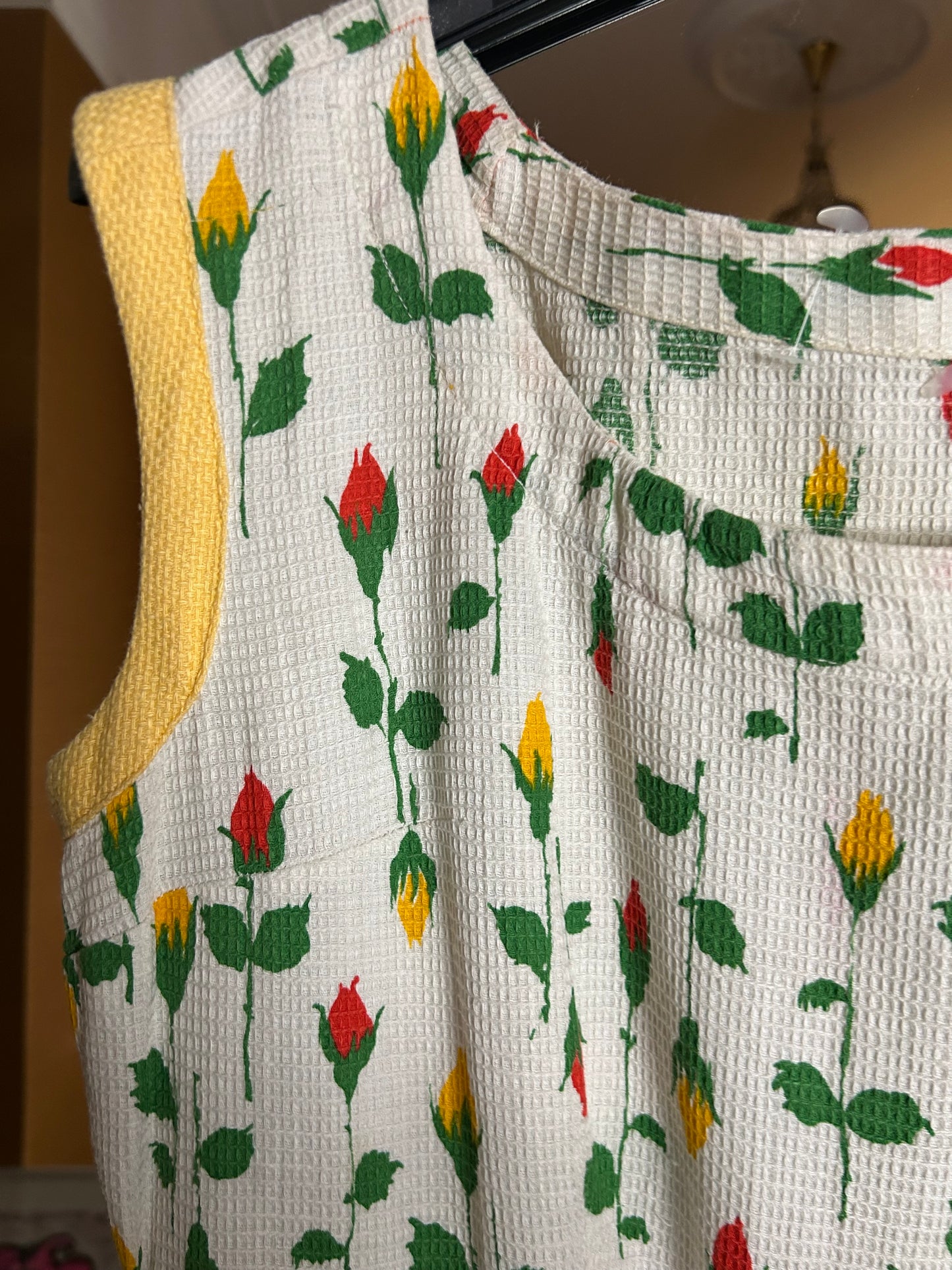 Rare 1940’s Waffle Fabric Tulip Dress - size 10