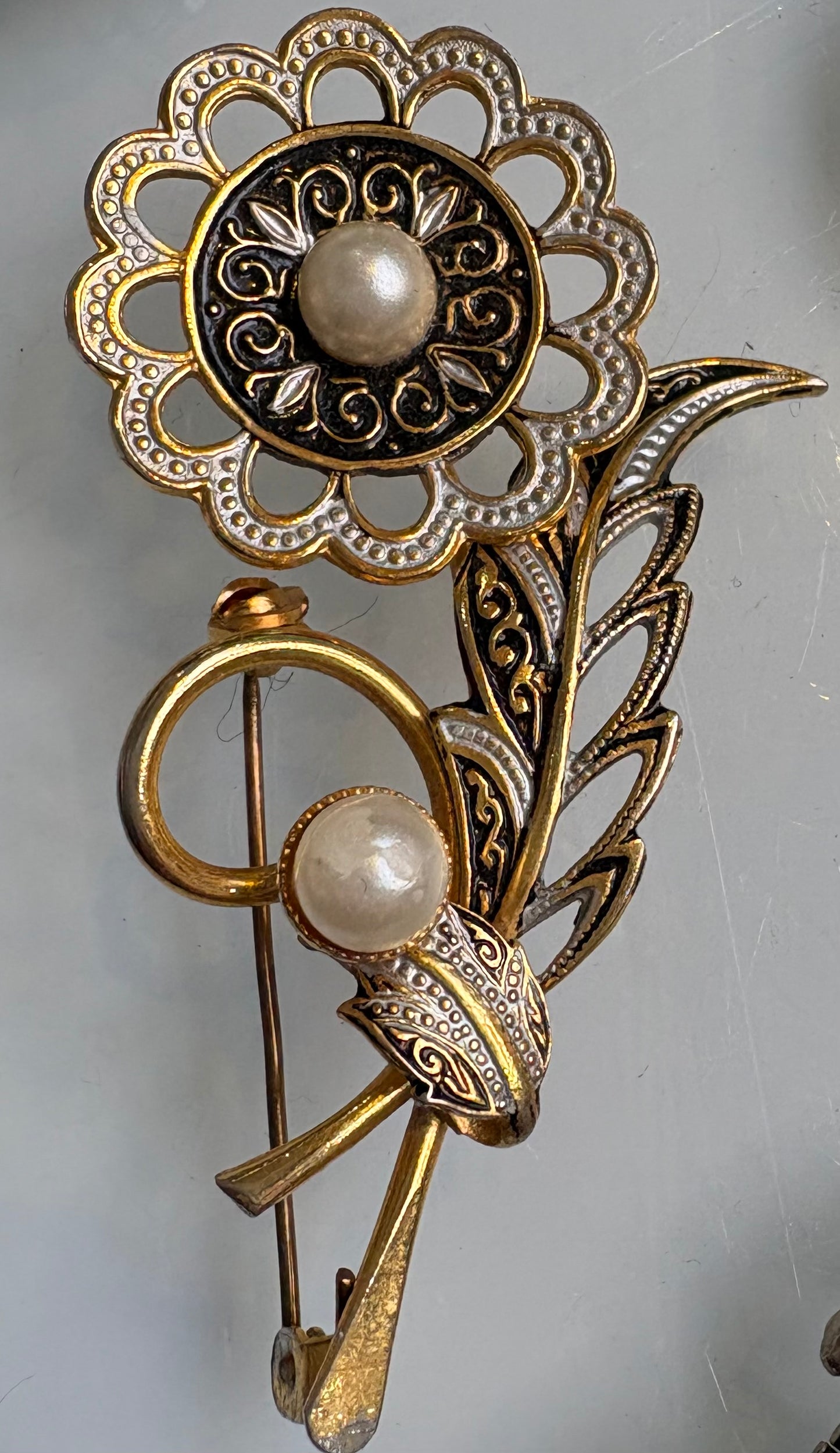 Vintage Spanish Damascene floral brooch.