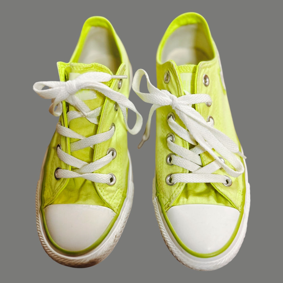 Converse Neon Yellow with appliqué detail - size 38 (5)