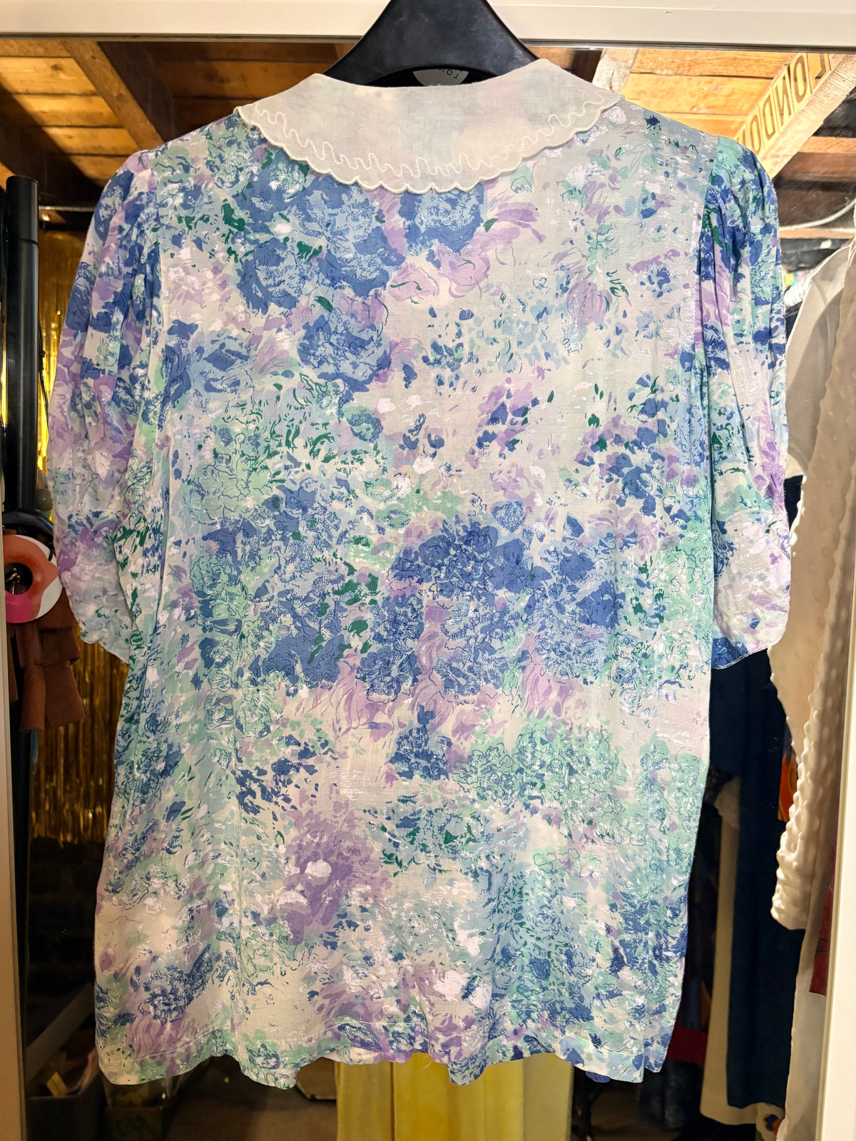 Vintage 80’s Printed Top with beautiful collar