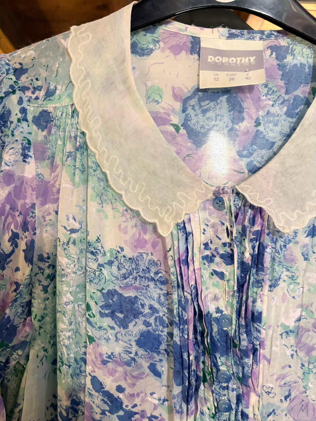 Vintage 80’s Printed Top with beautiful collar
