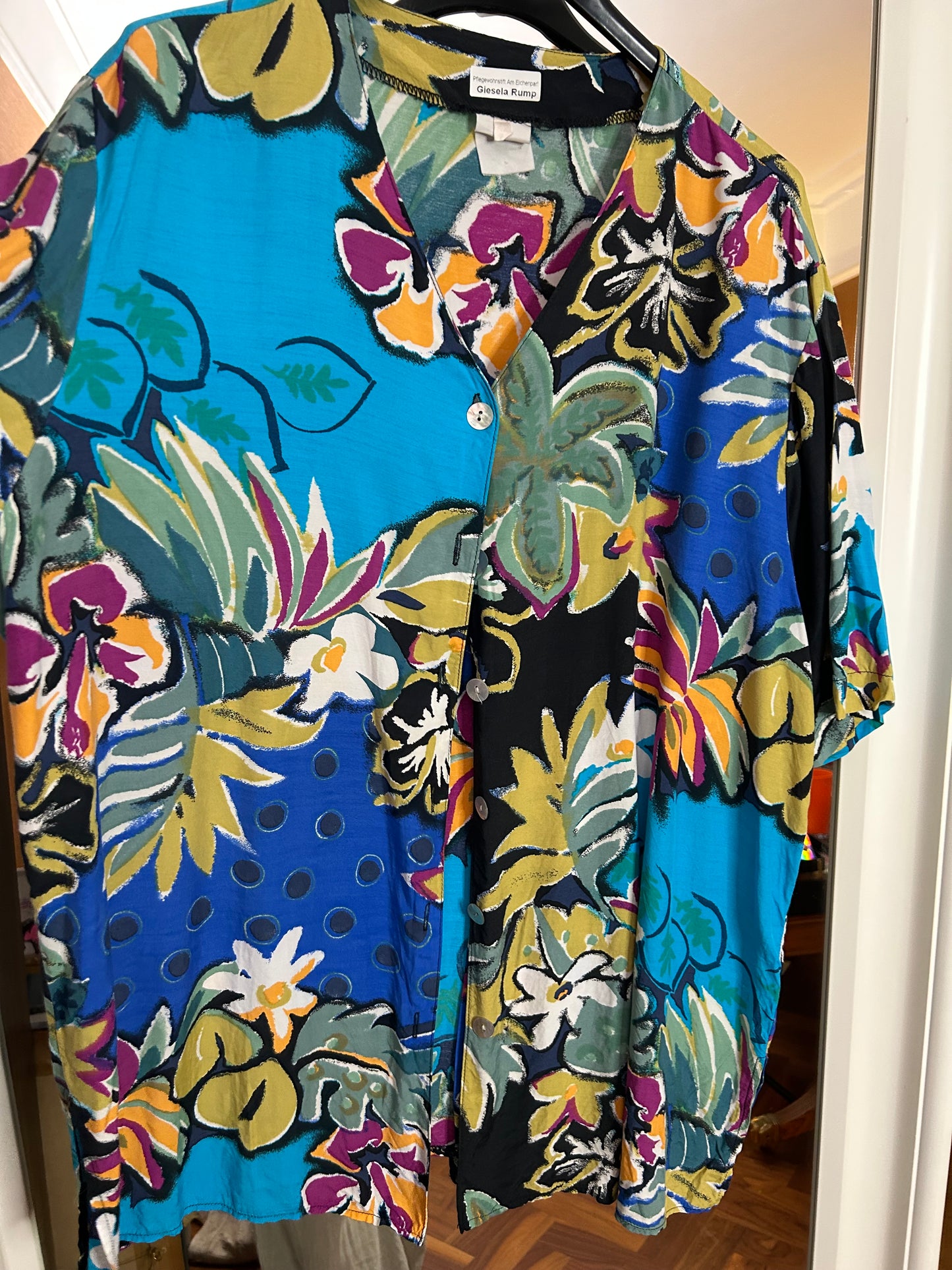 Vintage 90’s floral viscose shirt - up to 18 fit