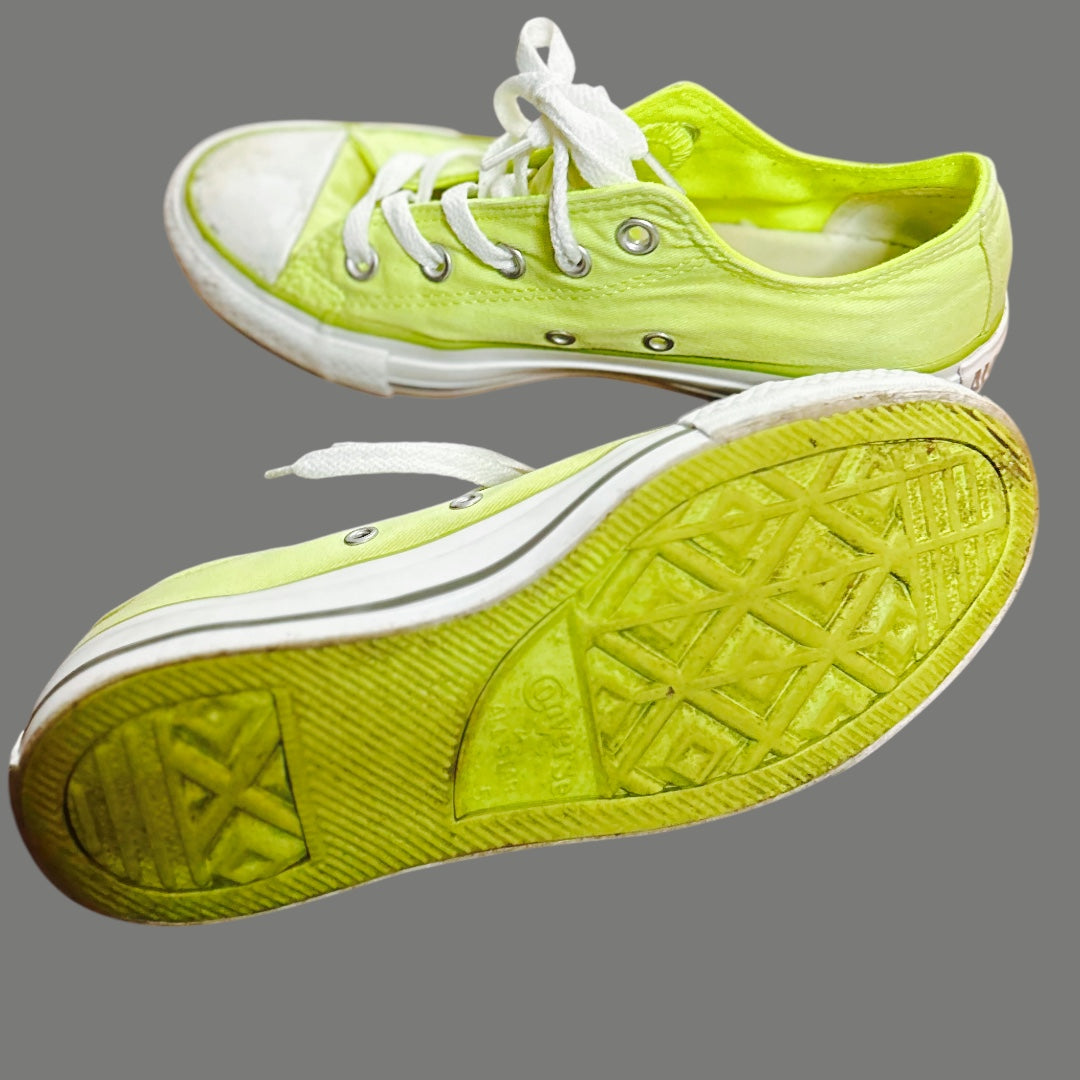 Converse Neon Yellow with appliqué detail - size 38 (5)