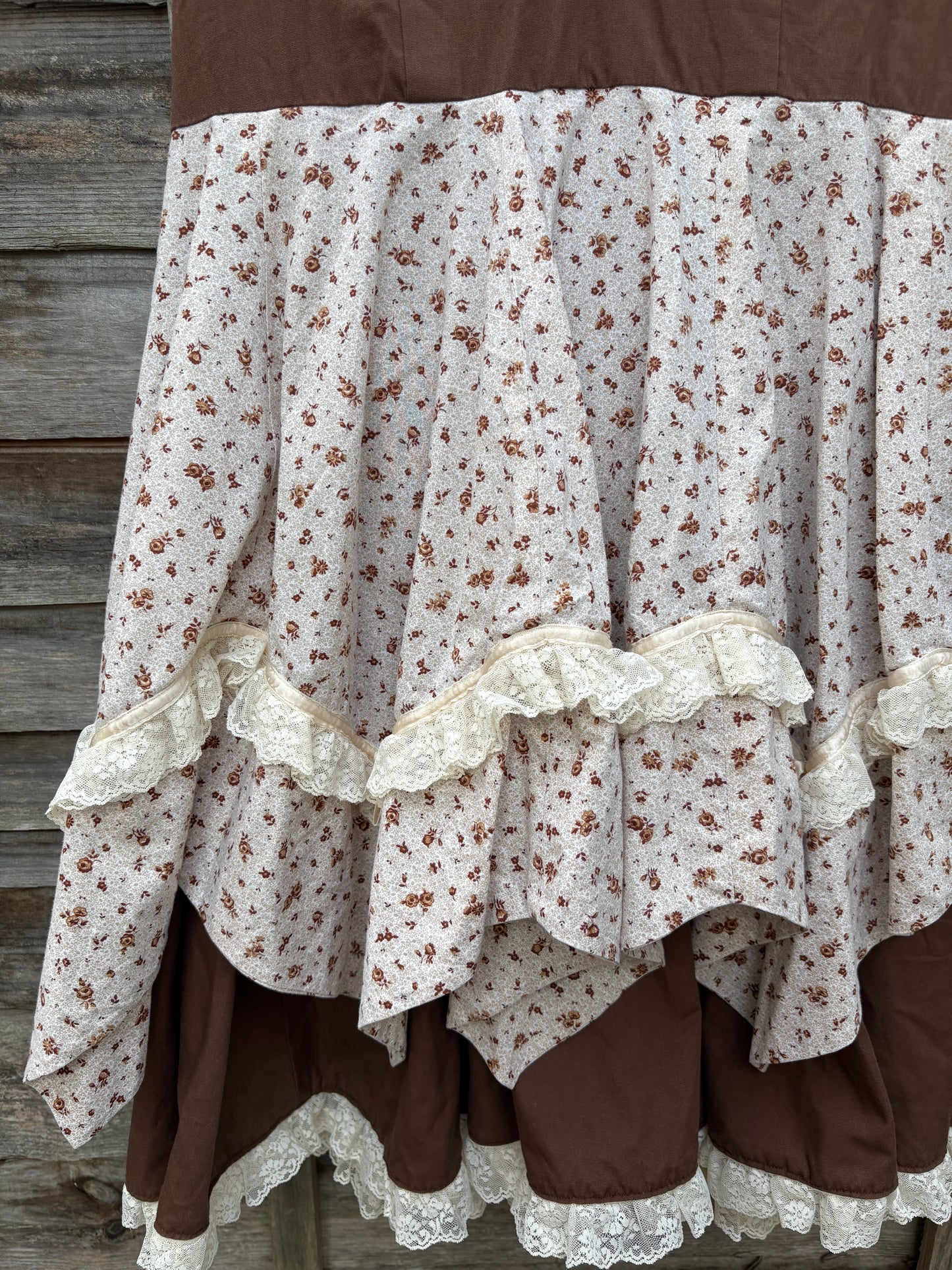 Vintage 70’s Brown and White Lace Dress - size 10-12 fit
